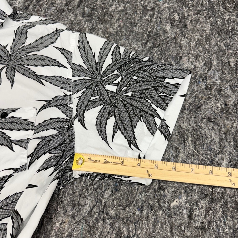 Eighty Eight Mens XL White Black Pot Leaf Print Cotton Short Sleeve Button Down - Picture 6 of 11